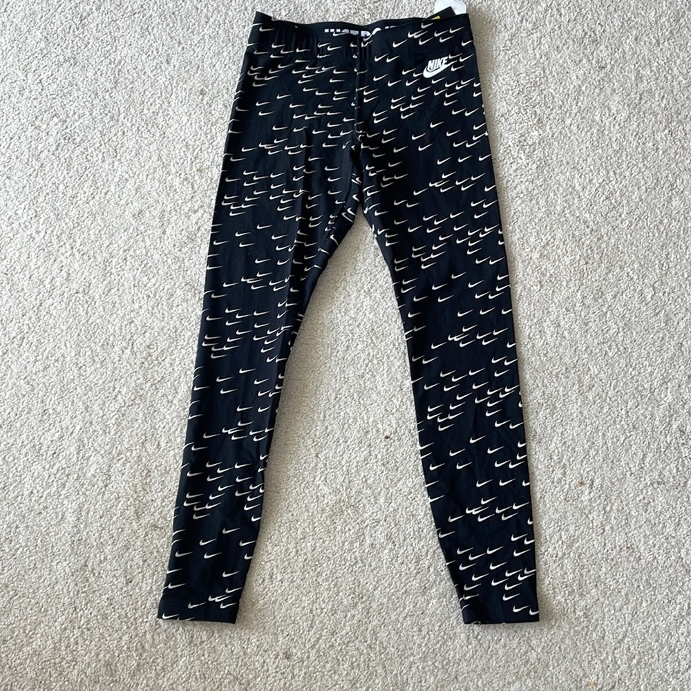 WOMEN’S NIKE LOGO LEGGINGS S NWT